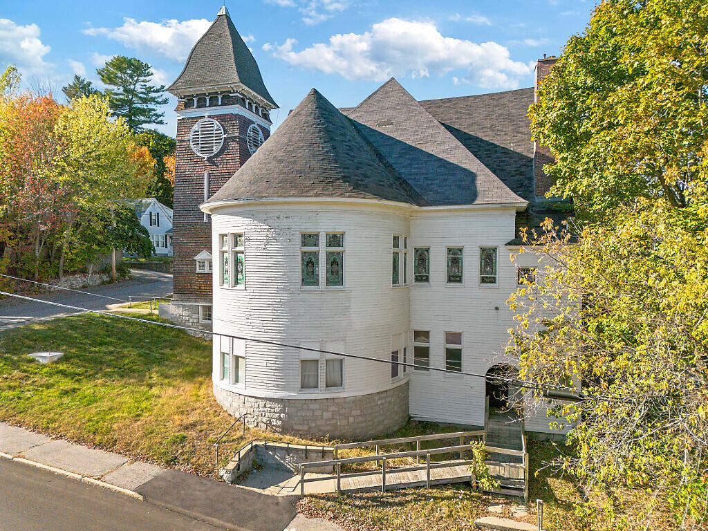 112 Washington Street Rumford ME 04276