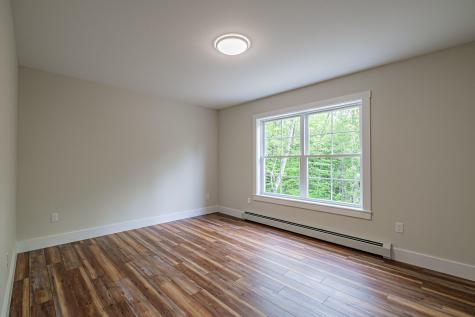 4 Lochview Drive Lewiston ME 04240