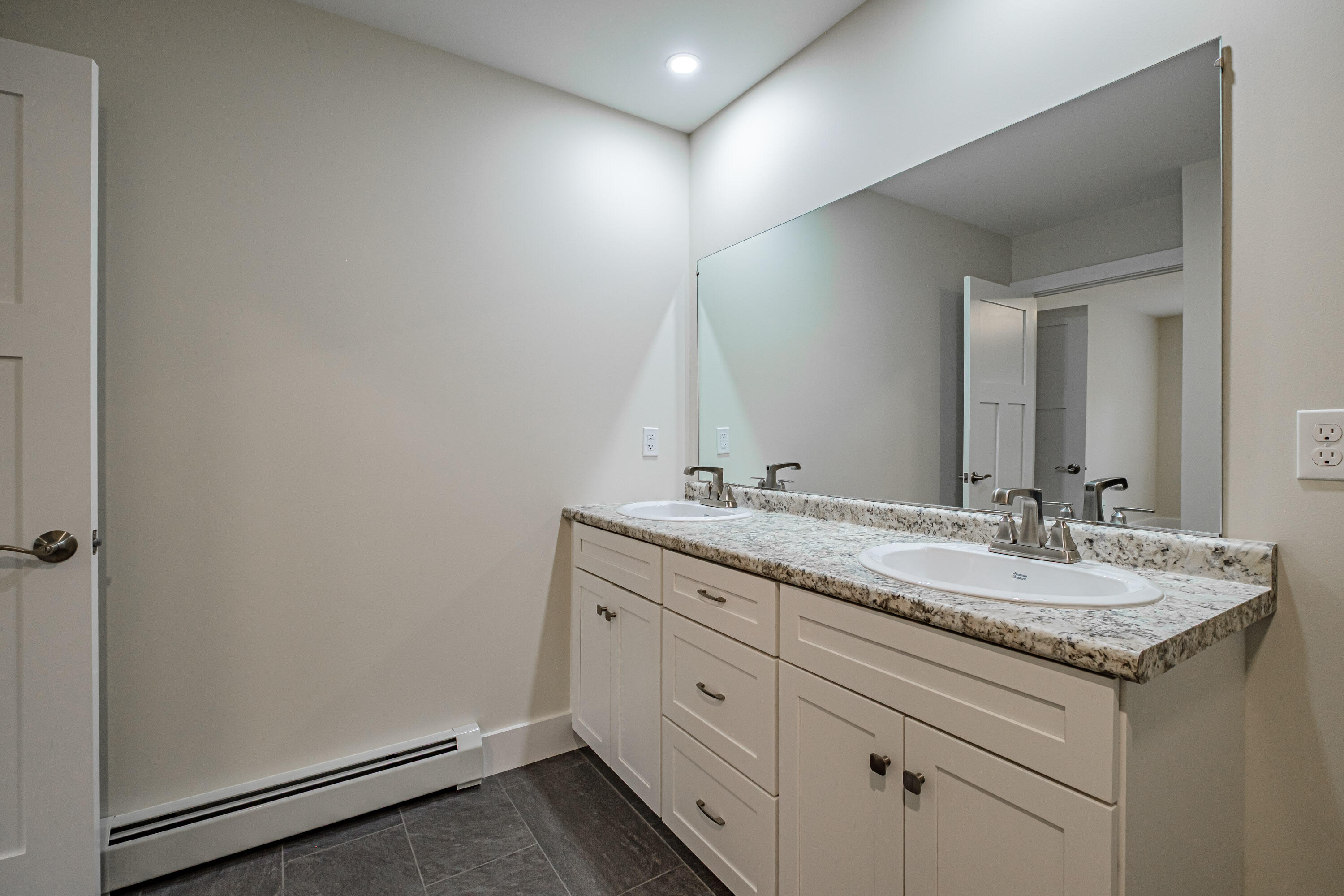 4 Lochview Drive Lewiston ME 04240