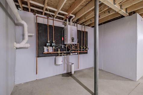 4 Lochview Drive Lewiston ME 04240