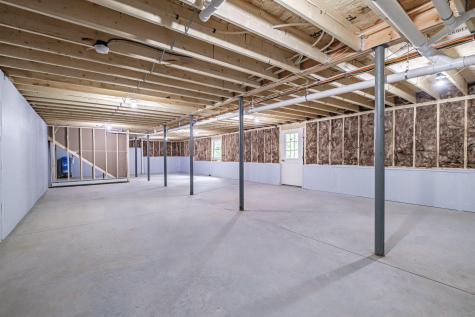 4 Lochview Drive Lewiston ME 04240