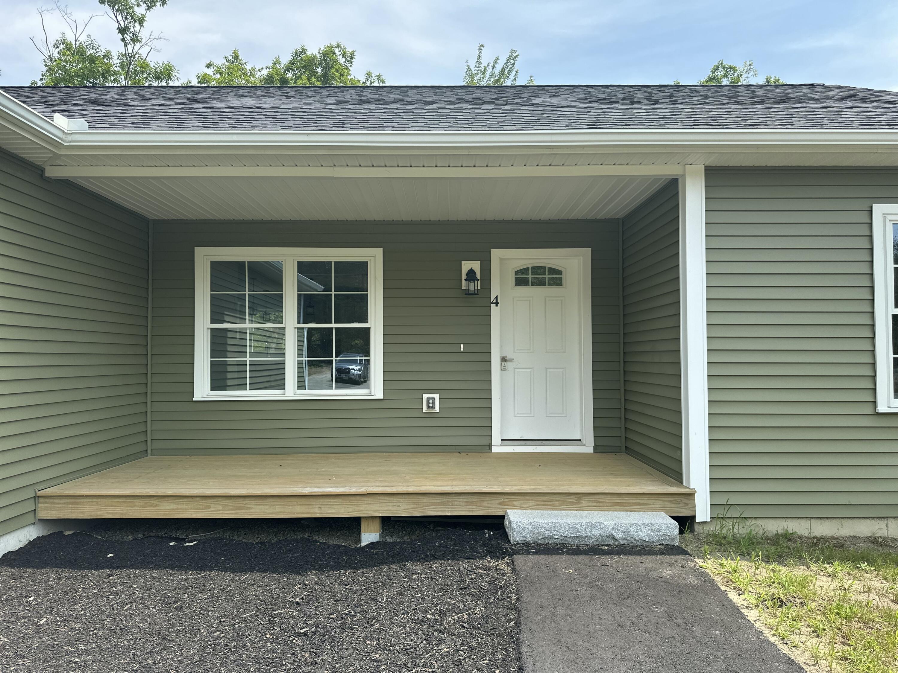 4 Lochview Drive Lewiston ME 04240