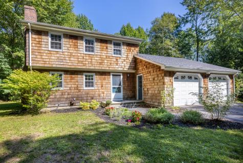 76 Ledgewood Drive Yarmouth ME 04096