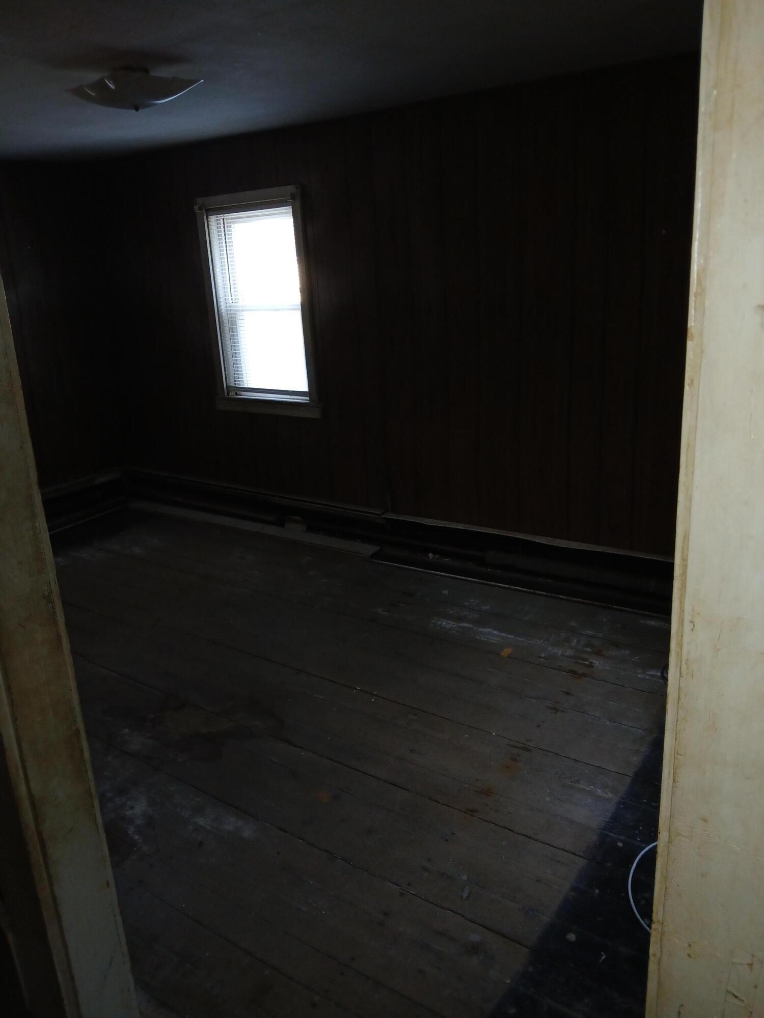 18 Lincoln Street Richmond ME 04357