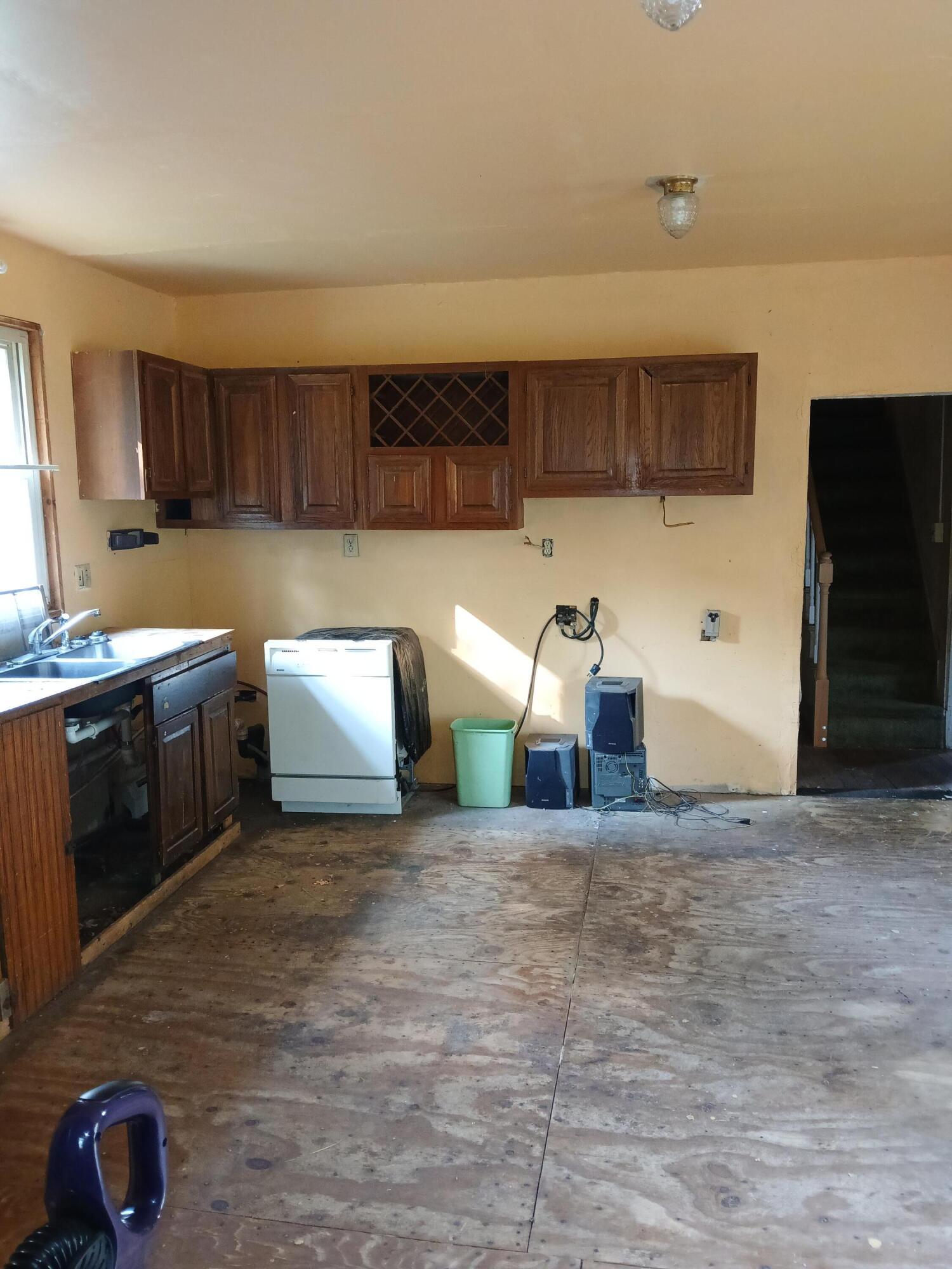 18 Lincoln Street Richmond ME 04357