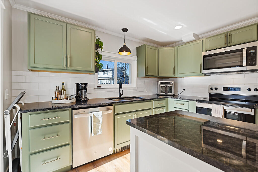 74 Newland Avenue Augusta ME 04330