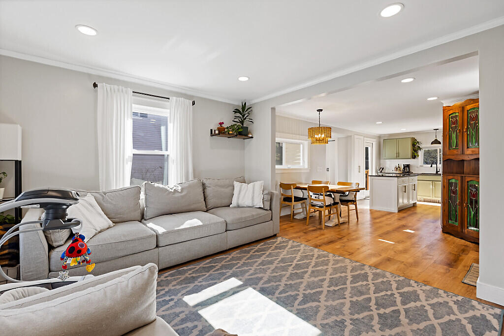 74 Newland Avenue Augusta ME 04330