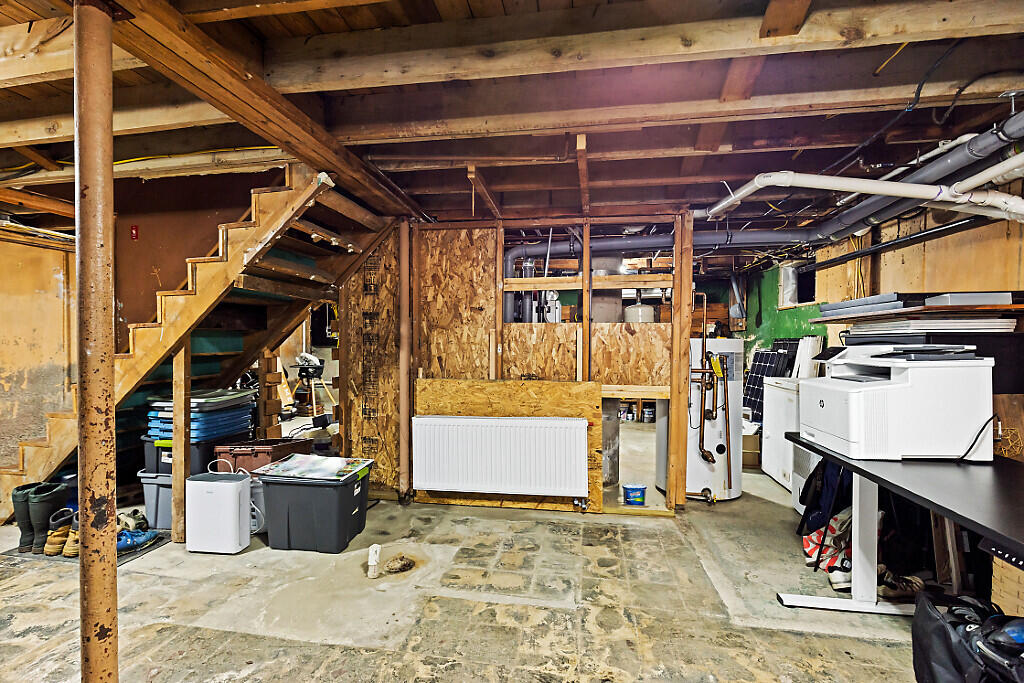 74 Newland Avenue Augusta ME 04330