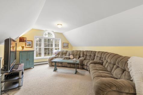 11 Hovey Lane Brunswick ME 04011