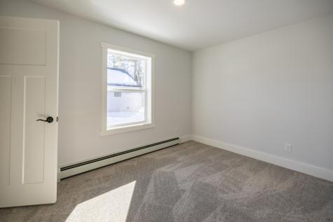 17 Streamside Drive Auburn ME 04210