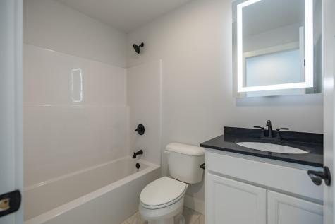 17 Streamside Drive Auburn ME 04210