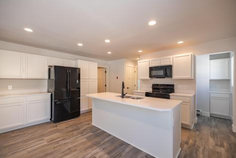 17 Streamside Drive Auburn ME 04210