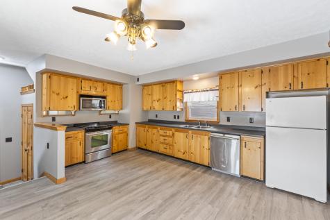 823 Washington Street N Auburn ME 04210