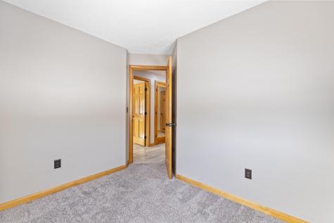 823 Washington Street N Auburn ME 04210