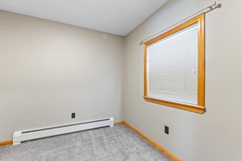 823 Washington Street N Auburn ME 04210