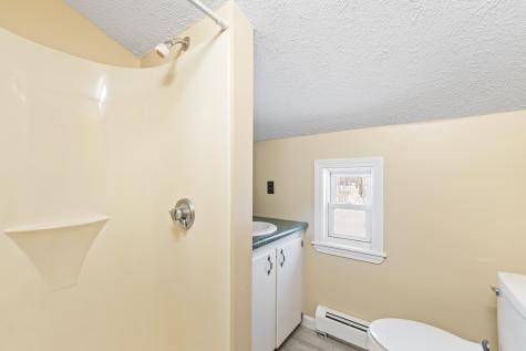 823 Washington Street N Auburn ME 04210