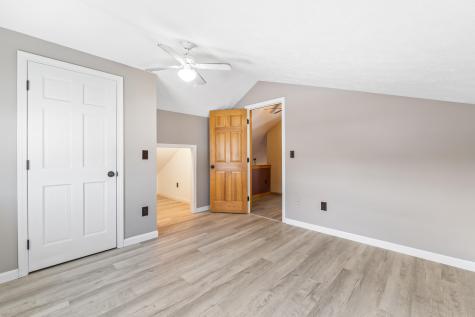 823 Washington Street N Auburn ME 04210