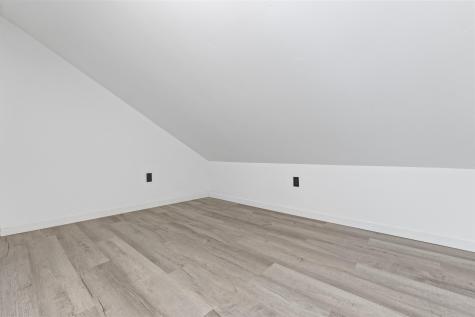 823 Washington Street N Auburn ME 04210