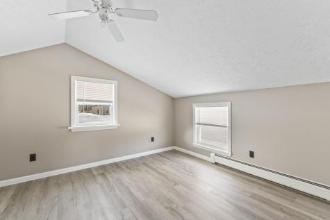 823 Washington Street N Auburn ME 04210