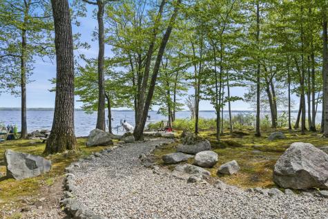 26/lot3037 Emerald Point Drive Frye Island ME 04071