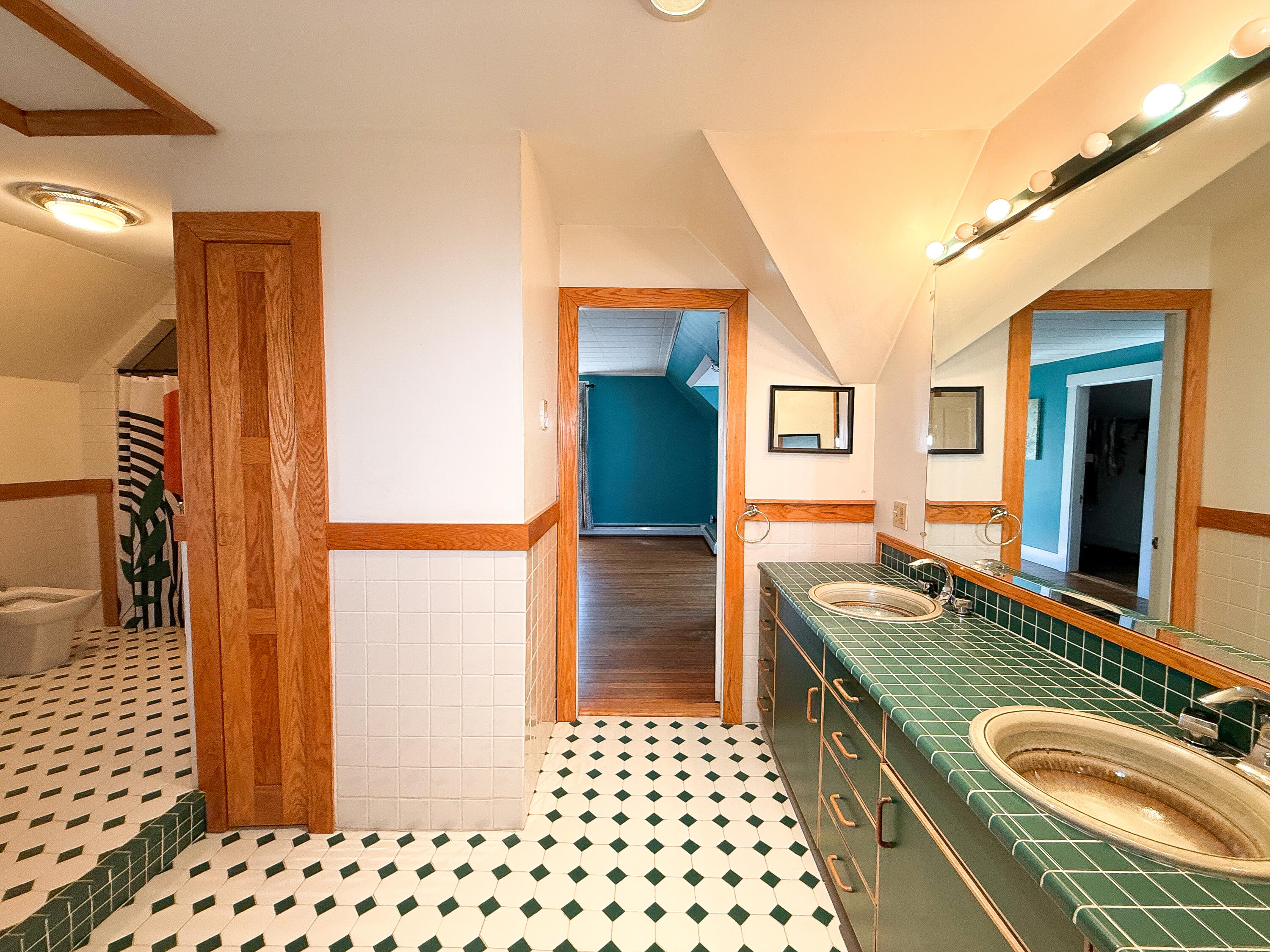42 Old Farm Hill Auburn ME 04210