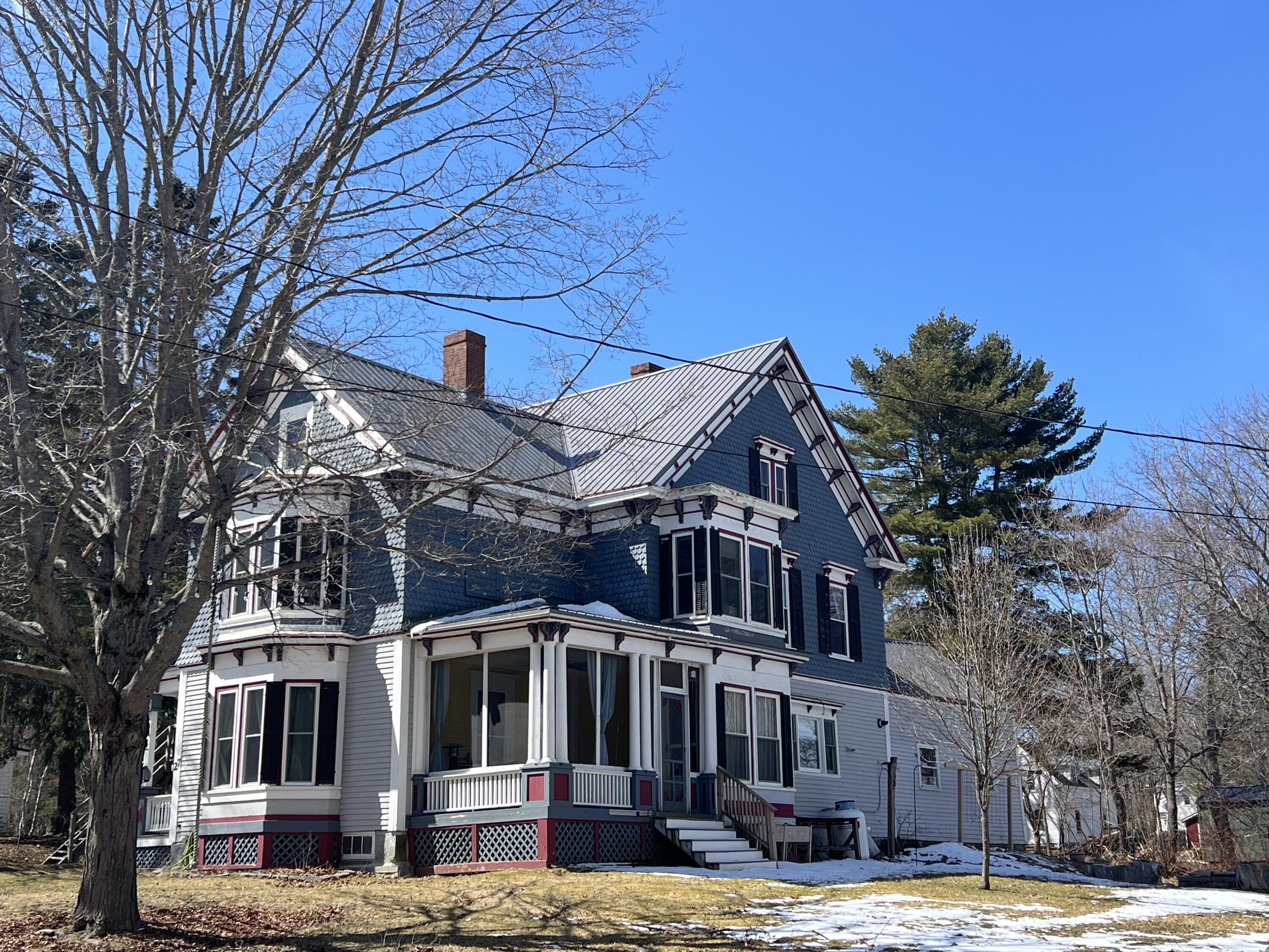 27 Swan Street Calais ME 04619