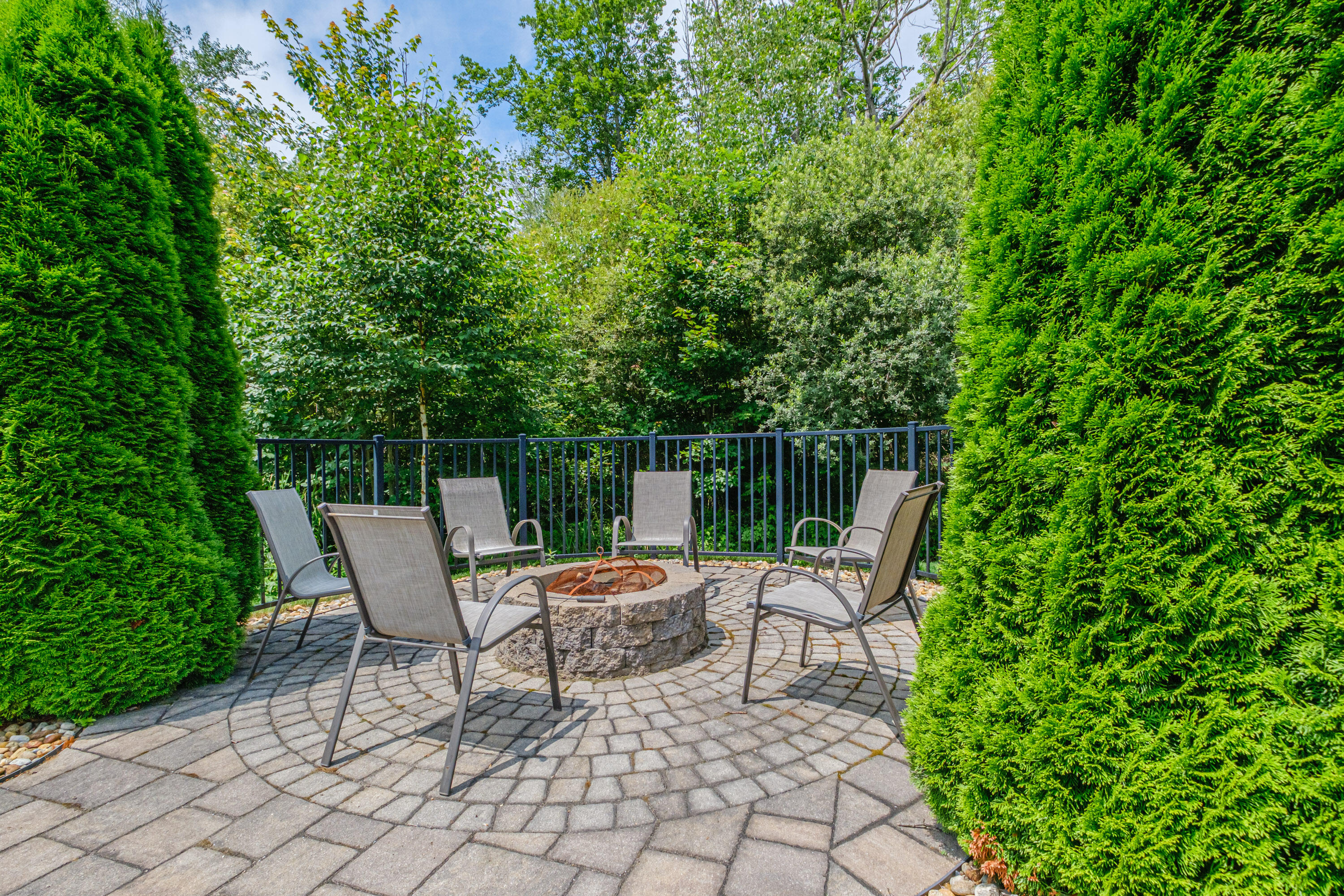 8 Red Barn Circle Scarborough ME 04074