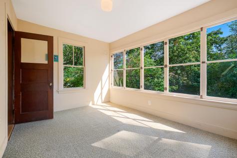 30 Hillsdale Street Auburn ME 04210