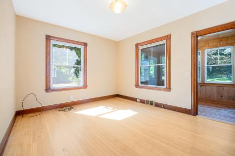 30 Hillsdale Street Auburn ME 04210