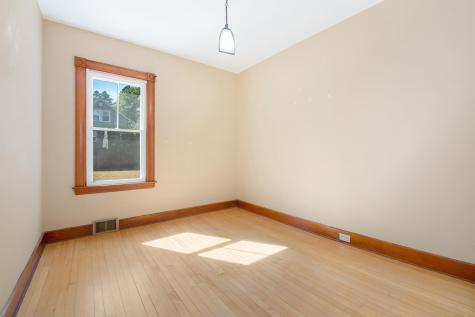 30 Hillsdale Street Auburn ME 04210