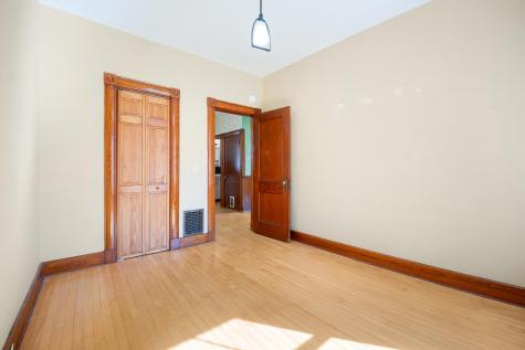 30 Hillsdale Street Auburn ME 04210