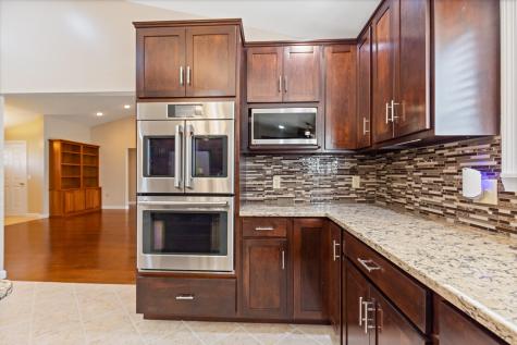 39 Knapp Lane China ME 04358