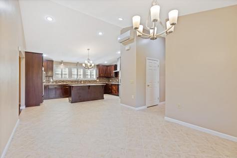 39 Knapp Lane China ME 04358