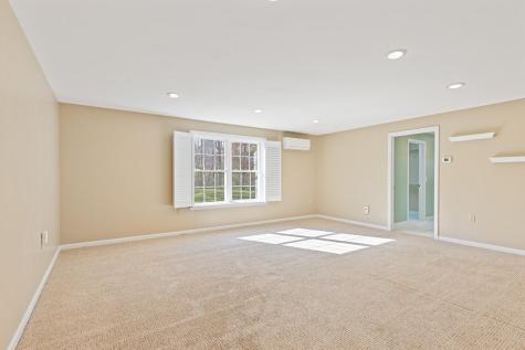 39 Knapp Lane China ME 04358