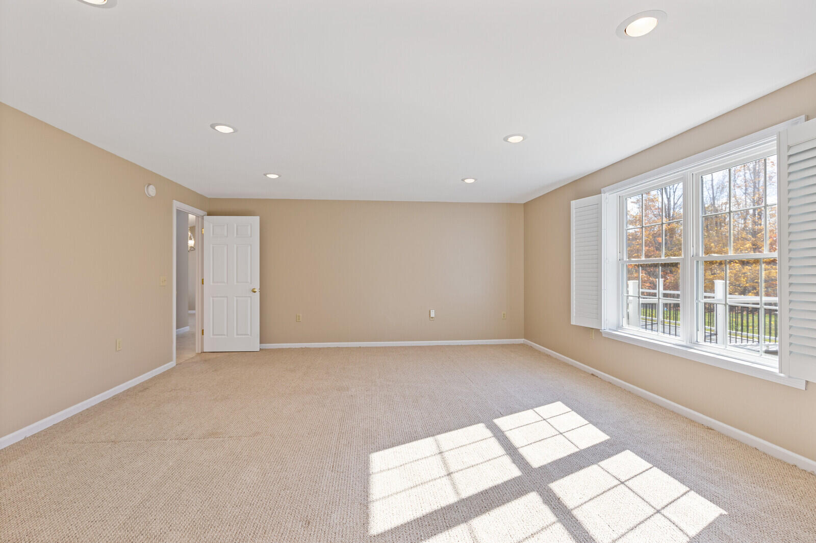 39 Knapp Lane China ME 04358