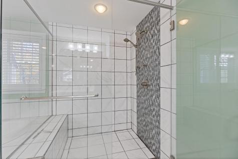 39 Knapp Lane China ME 04358