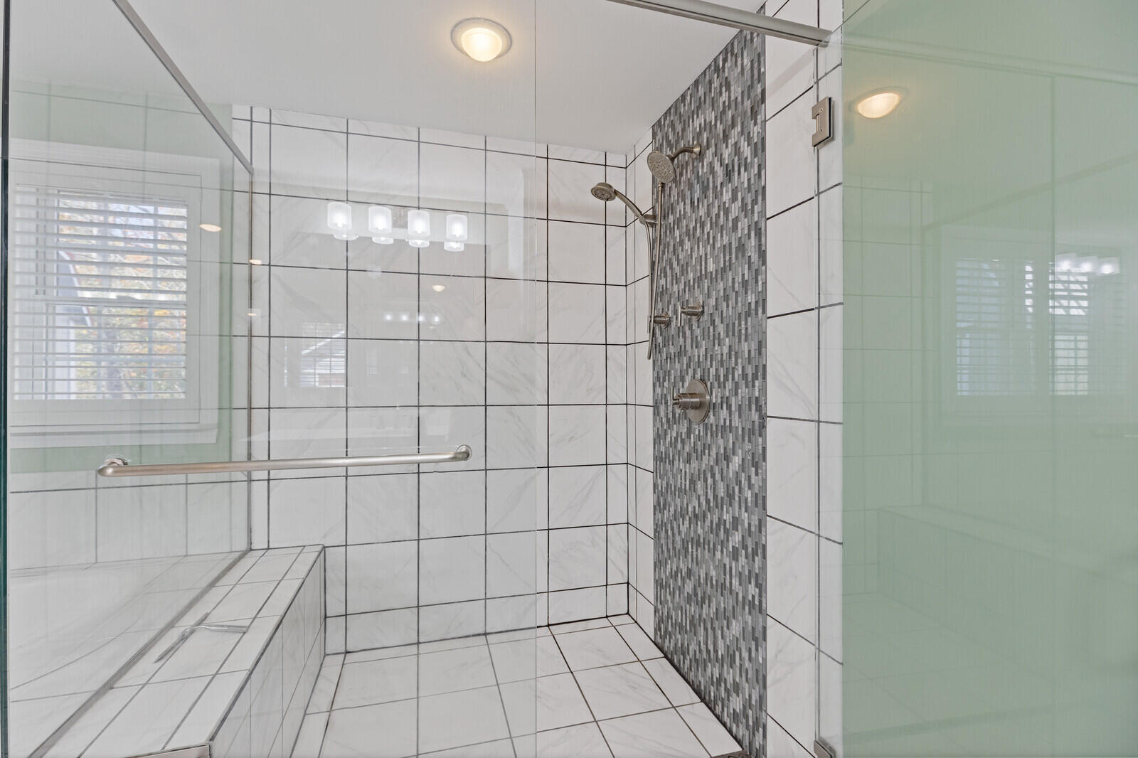 39 Knapp Lane China ME 04358