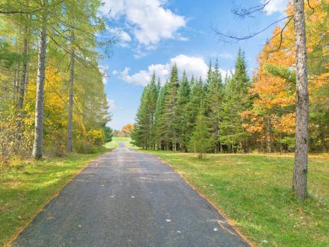 39 Knapp Lane China ME 04358