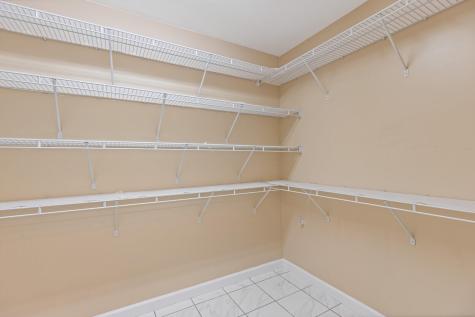 39 Knapp Lane China ME 04358