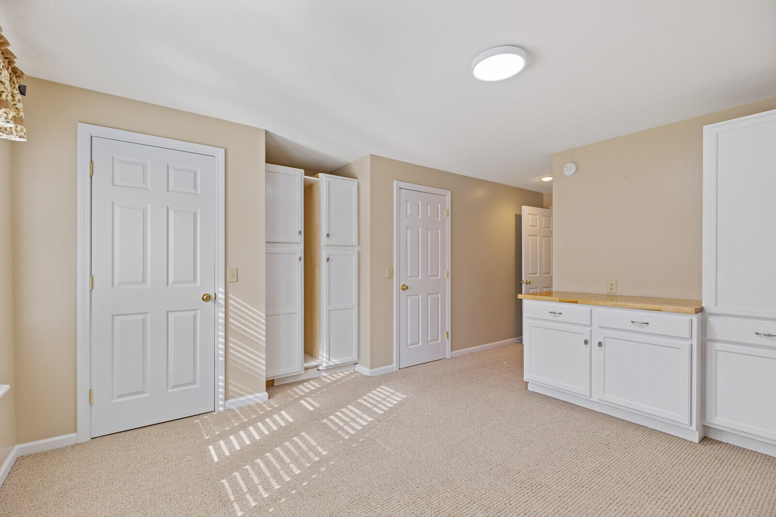 39 Knapp Lane China ME 04358