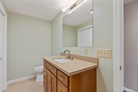 39 Knapp Lane China ME 04358