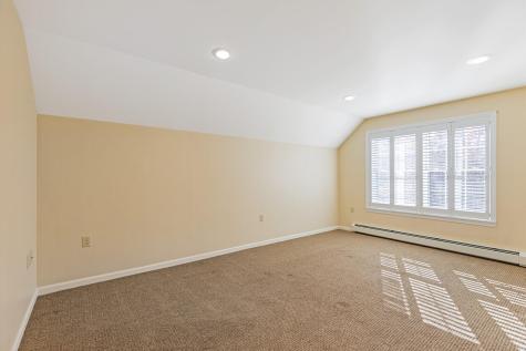 39 Knapp Lane China ME 04358