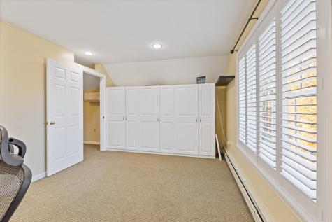 39 Knapp Lane China ME 04358