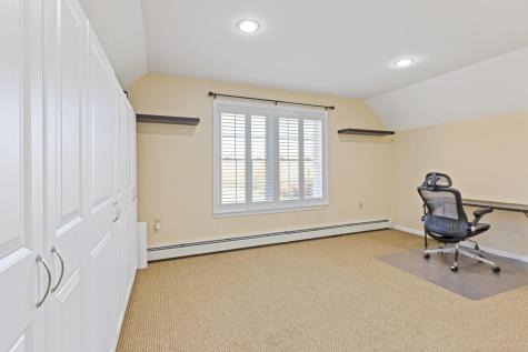 39 Knapp Lane China ME 04358