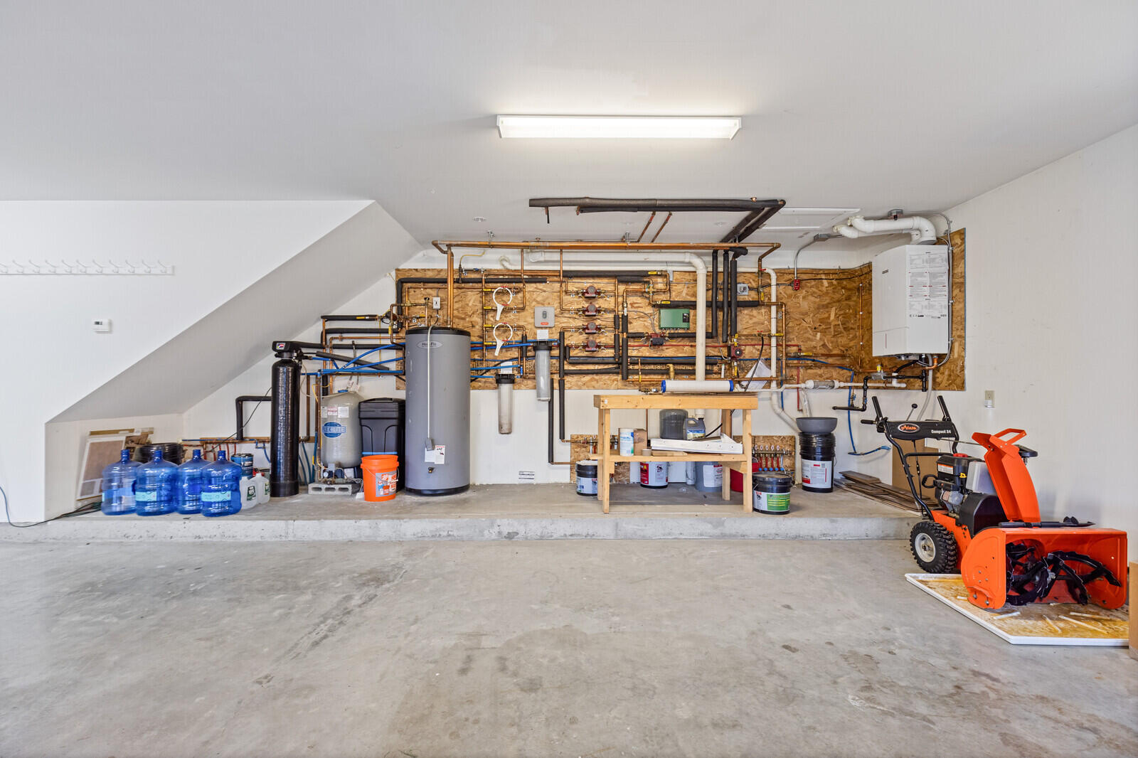 39 Knapp Lane China ME 04358