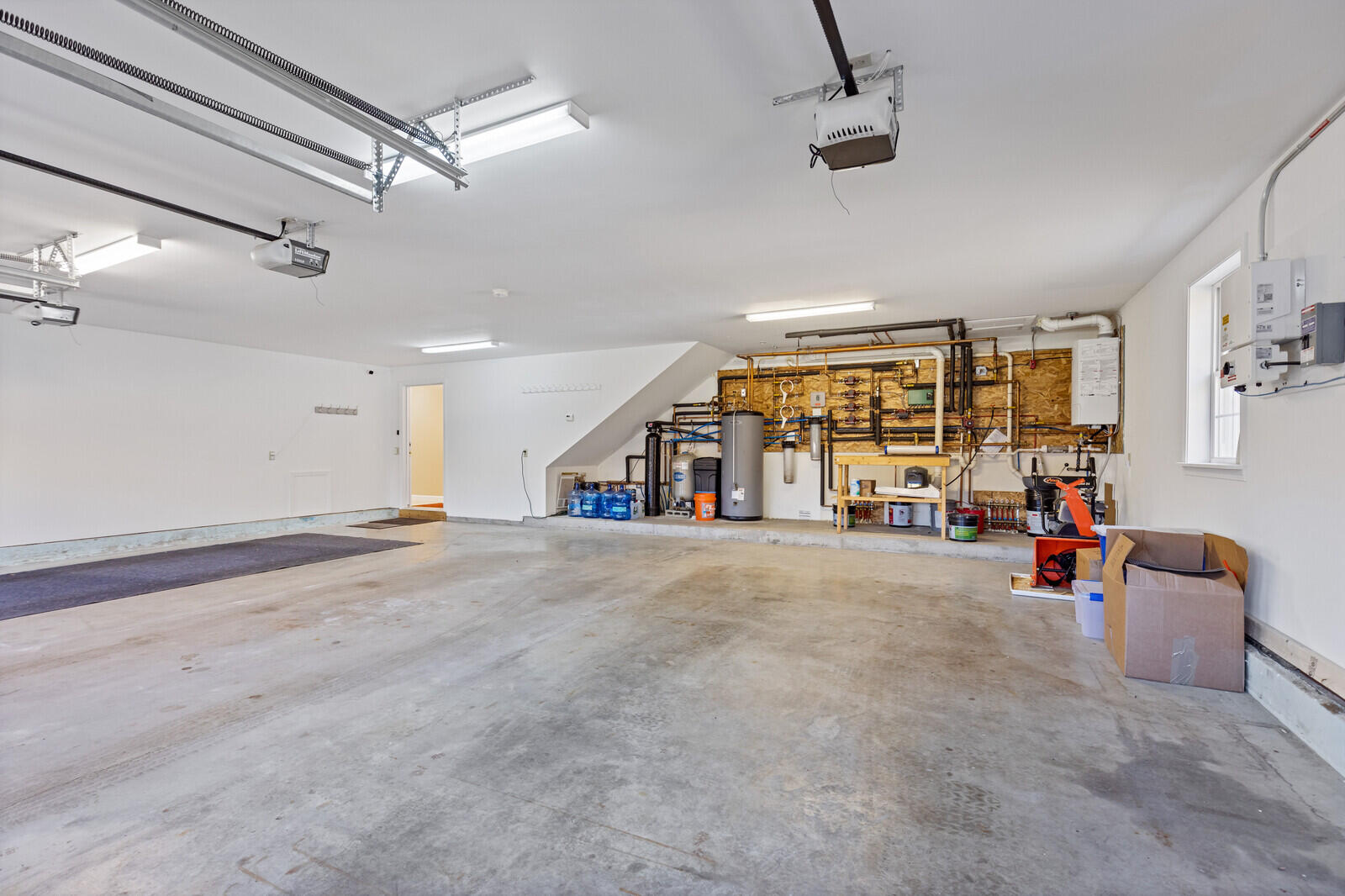 39 Knapp Lane China ME 04358