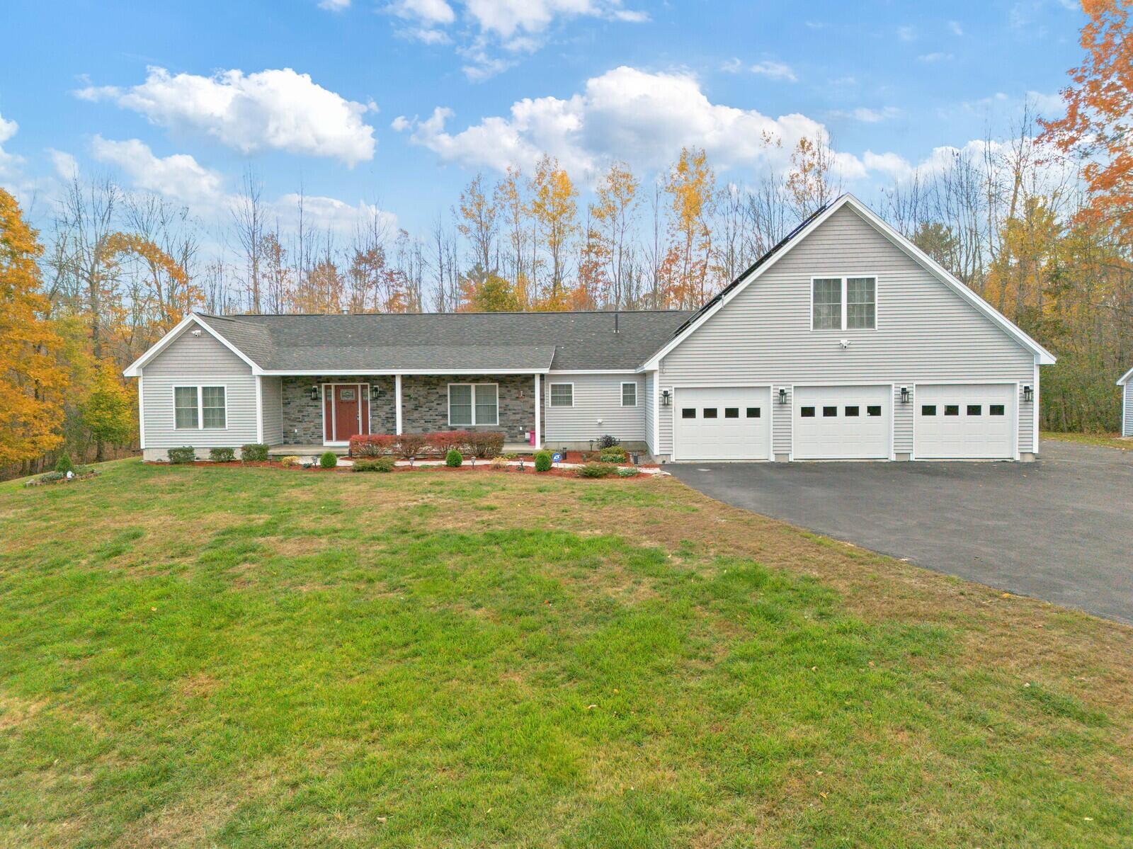 39 Knapp Lane China ME 04358