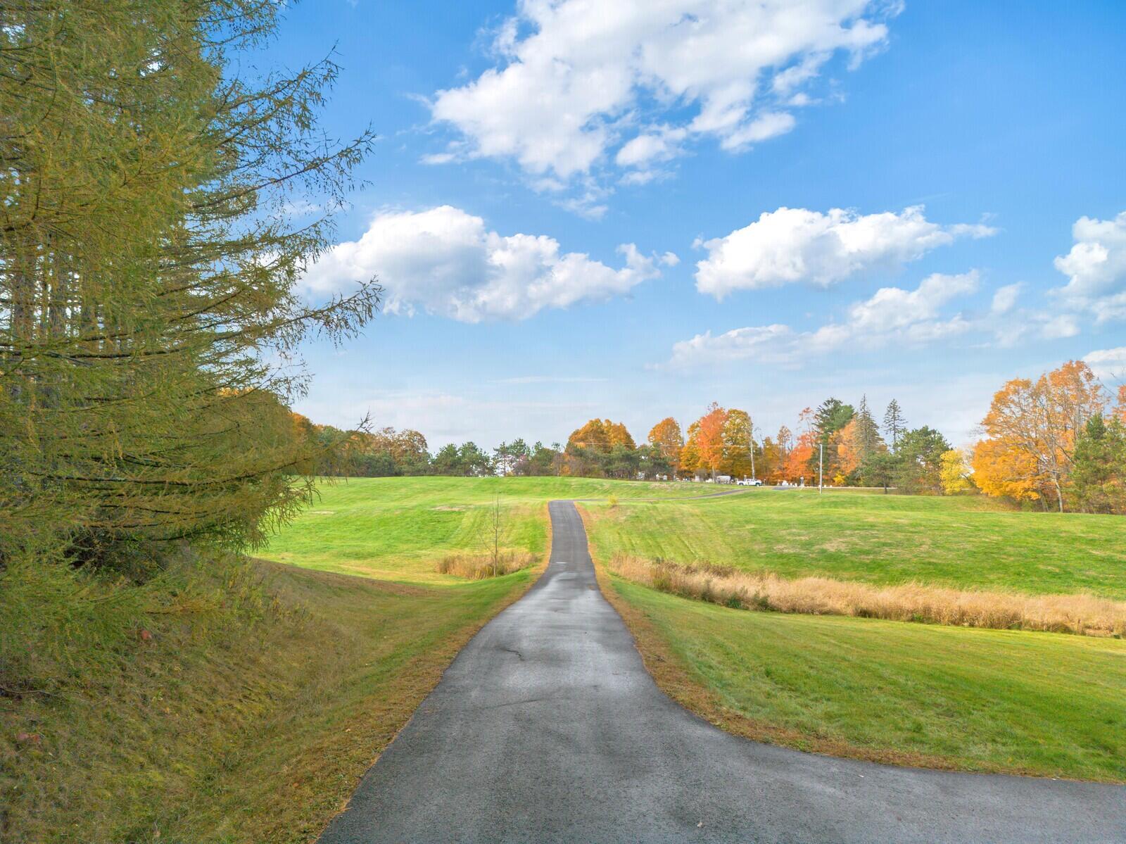 39 Knapp Lane China ME 04358