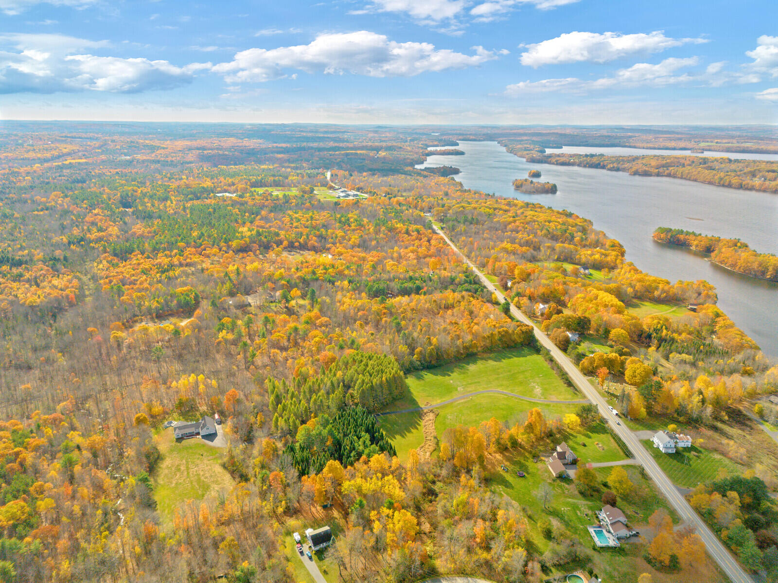 39 Knapp Lane China ME 04358