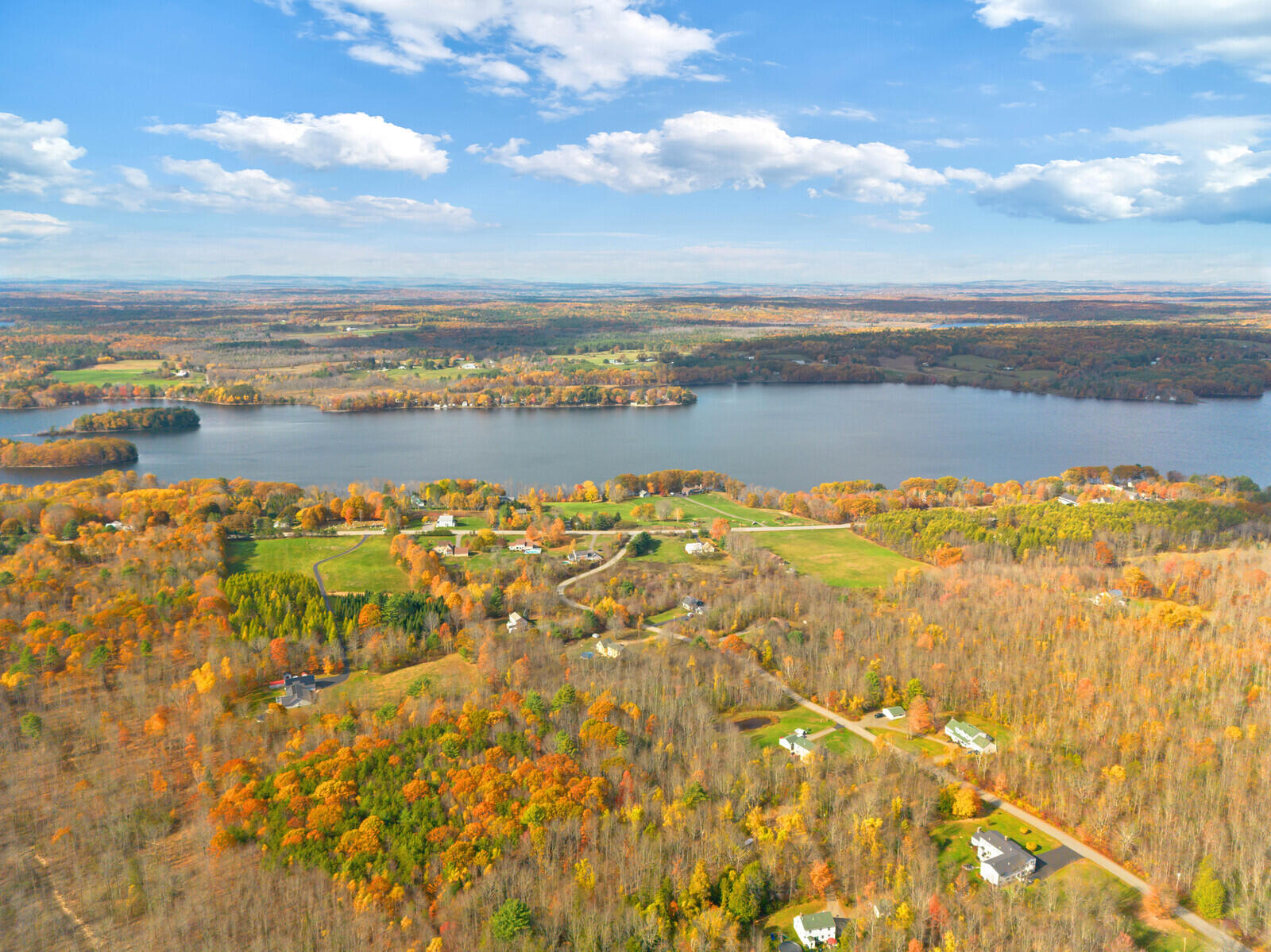 39 Knapp Lane China ME 04358